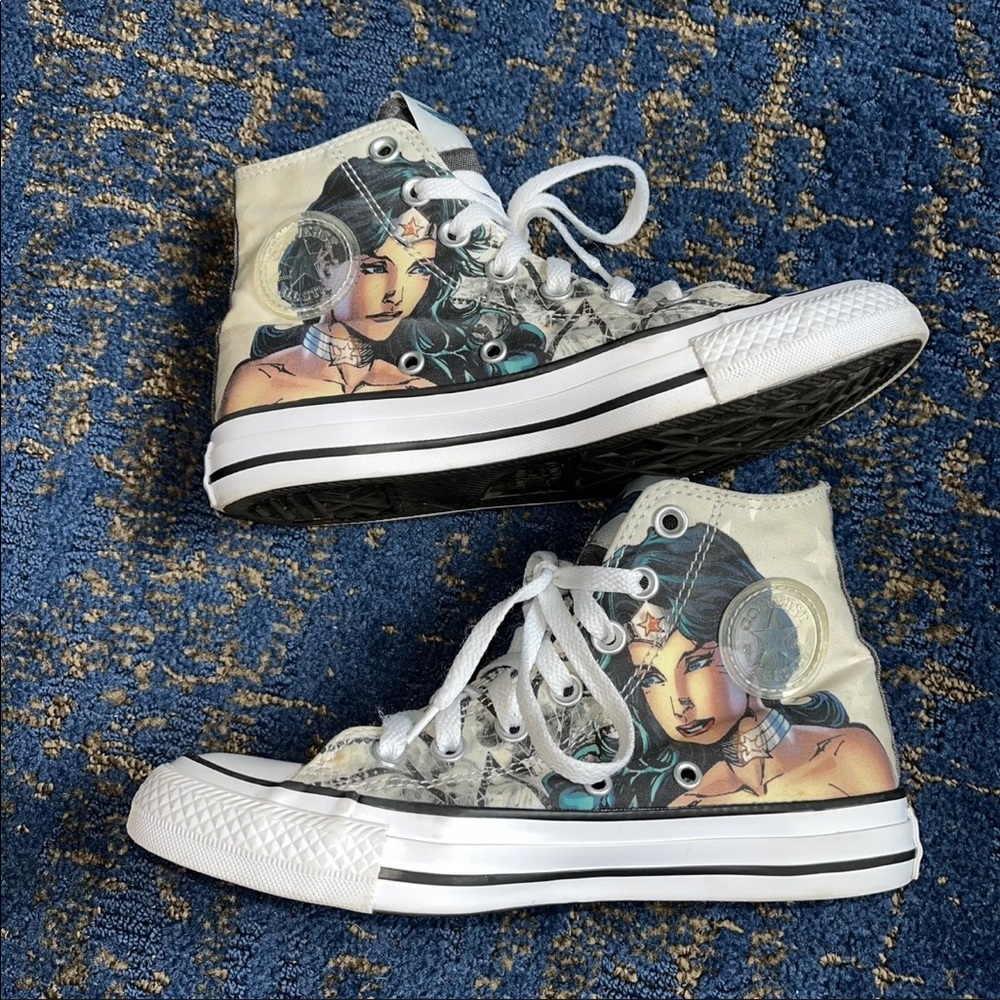 Converse Chuck Taylor All Star High Top “Wonder Woman” 2017 Sneakers M3.5 / W5.5